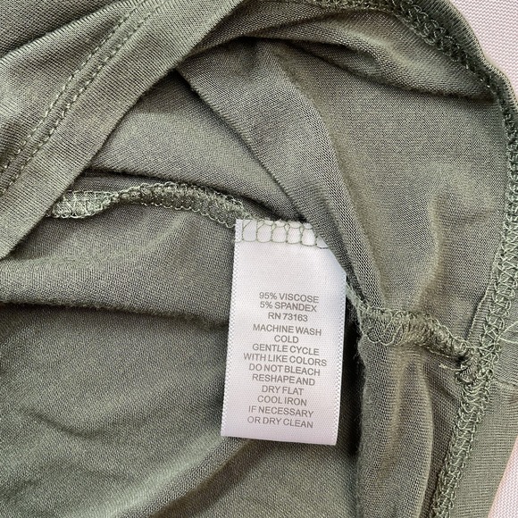 Cable & Gauge Womens M Top Shirt Olive Green 3/4 Slit Sleeve Round Neck Pullover - Picture 8 of 8